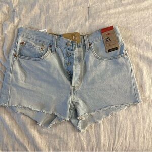 NWT Levi’s 501 denim shorts